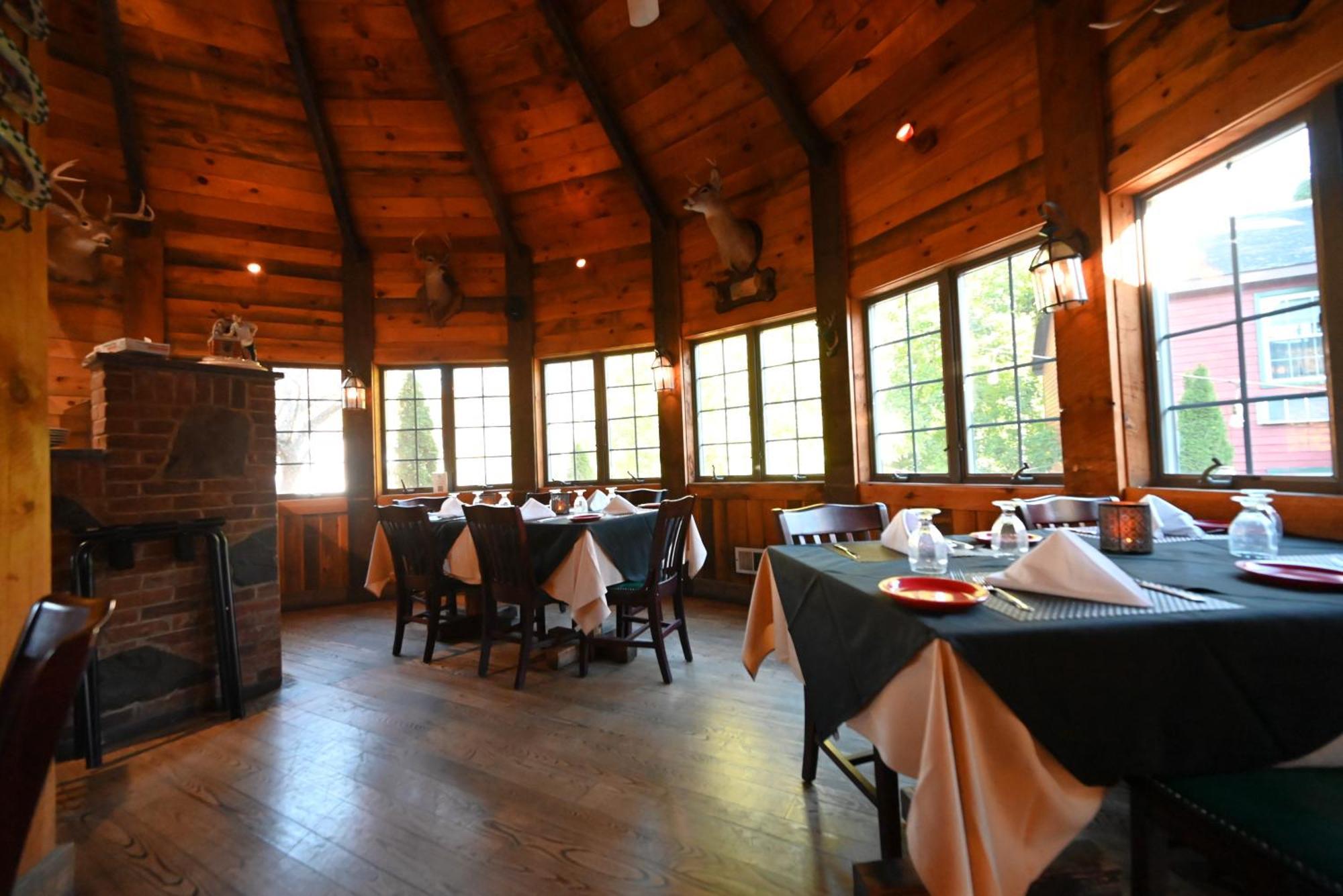 La Perla Restaurant & Country Inn Averill Park Exterior foto
